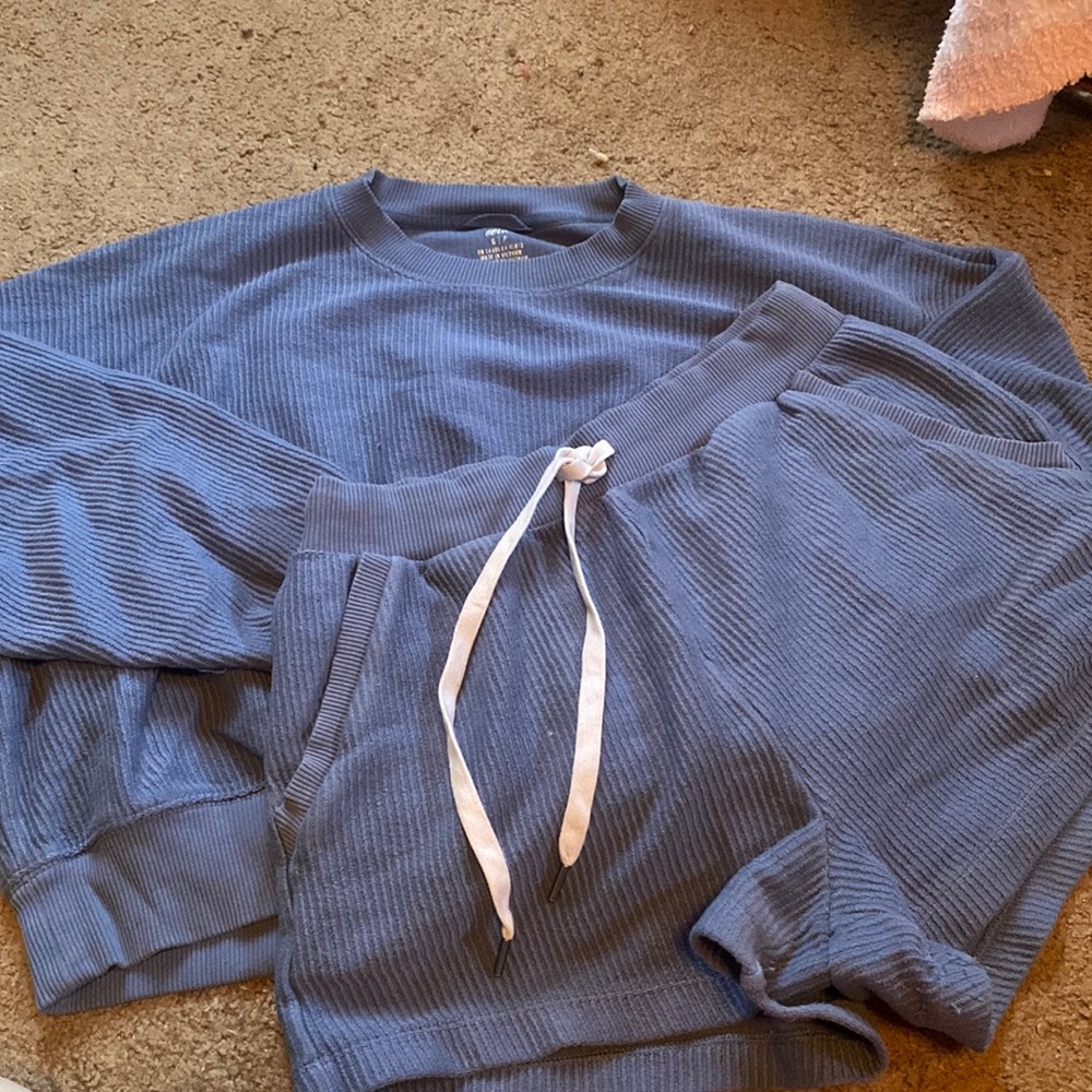 Aerie Corded Set